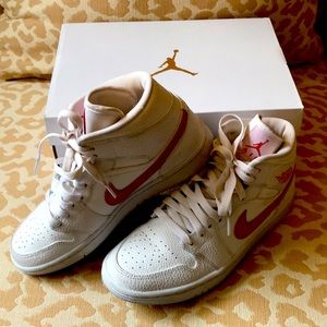 Ladies Air Jordan Sz 8 Great Condition